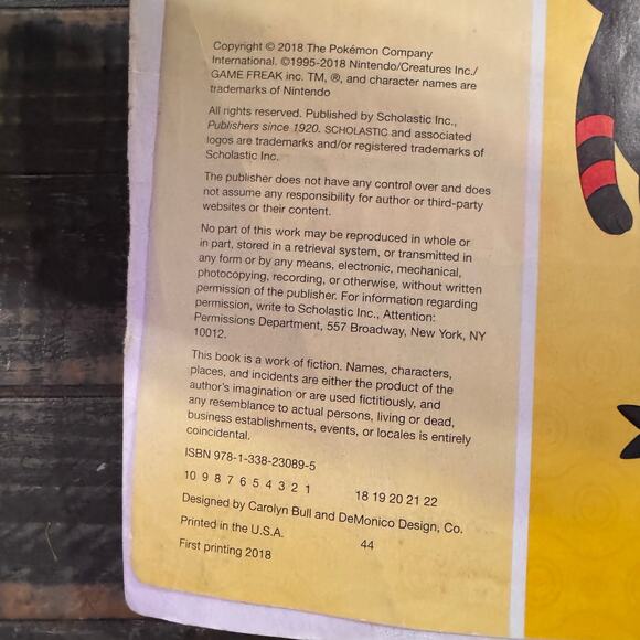 Super Deluxe Essential Handbook Pokémon Stats and Facts on Over 800 Characters - Picture 2 of 11